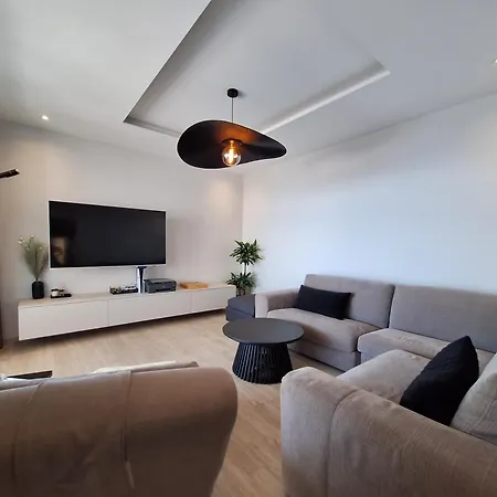 فيلة Levant Martina